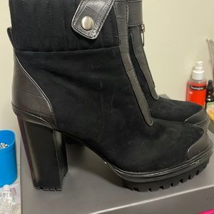 Worn once Vince Camuto’s